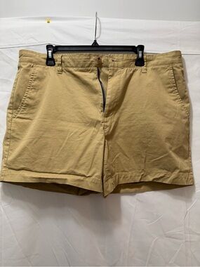 crown & ivy Men's Flat Front Khaki Shorts - Light Brown